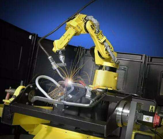 智能焊接機器人沖壓機械手是如何控制操作